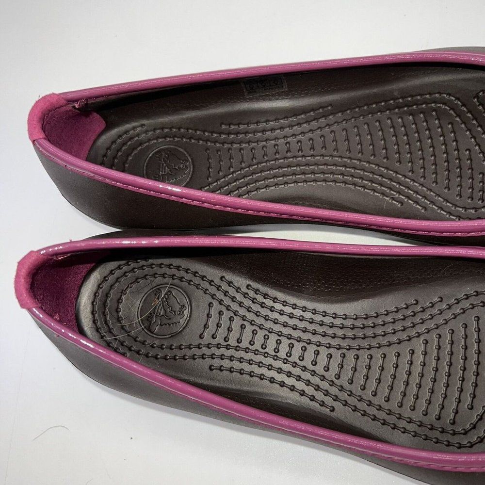 Crocs Logo Brown Pink Casual Bow Toe Slip On Flats Shoes Women's 9 - Picture 3 of 6